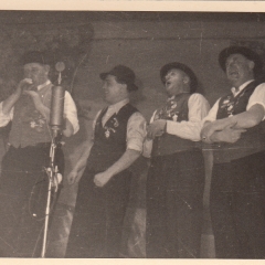 Bunter Abend: Wo man singt, das lass' Dich nieder... "Die lustigen Sänger vom Rhein". Das Marxquartett.