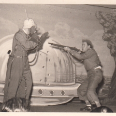 Bunter Abend im Schützen: Eine "Fliegende Untertasse" sahen Ottmar Schiller, Werner Mutter und Bruno Ramsperger.