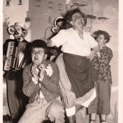 Bunter Abend im Schützen: Groß-Maleur im Strandbad . Mit Willi Rupp, Otto Springhart, Ewald Volz und Margarete Müller.