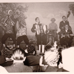 Großer Bunter Abend: Unter der Leitung von Alex Volz und mit Beihilfe der Kapelle "Die Robbys" stellte sich die "Schnecken-Jazz-Kapelle vor. Mit den Robbys traten Berthold Kabusreuther, Egon Frey, Jürgen Volz und Waldemar Langenstein auf.
