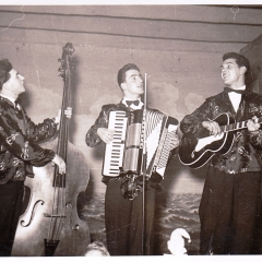 Großer Bunter Abend: Unter der Leitung von Alex Volz und mit Beihilfe der Kapelle "Die Robbys" stellte sich die "Schnecken-Jazz-Kapelle vor. Mit den Robbys traten Berthold Kabusreuther, Egon Frey, Jürgen Volz und Waldemar Langenstein auf.