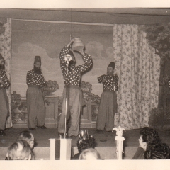 Bunter Abend: Das Männerballett der Schneckenburg. Walter Stöß, Werner Mutter, Kurt Hofmeier, Bruno Ramsperger, Heinz Tremmel, Herbert Zweifel und Herbert May waren diesmal "Auf einem persischen Markt". Die Führung hatte Herbert May.