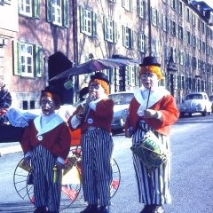 Schmutziger Donnerstag: Die drei kleinen Clowns. V.l.n.r.: Dirk, Bernd und Michael Mutter.