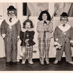 Kinderball der Schneckenburg am Rosenmontag: v.l.n.r.: Bernd Mutter, Peter Stöß, Angelika Stöß und Michael Mutter.