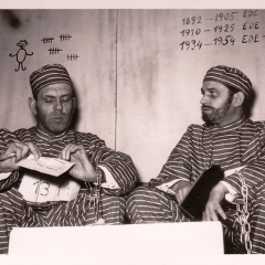 Bunter Abend im Schützen: Eine Nacht im Gefängnis verbrachten Walter Stöß und Paul Bischoff.