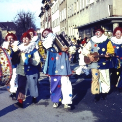 Schmutziger Donnerstag: Die Clowngruppe auf dem Gottmannplatz.
