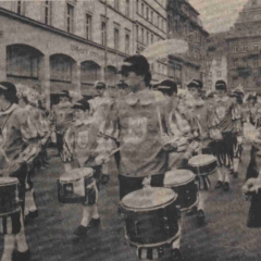Der Fanfarenzug auf der Marktstätte.