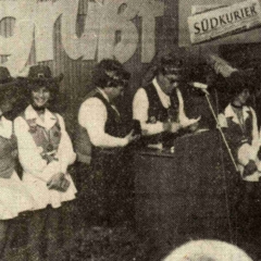 Schmutziger Donnerstag: Das Ballett bei der Ordensübergabe durch die Südkurier-Narren.