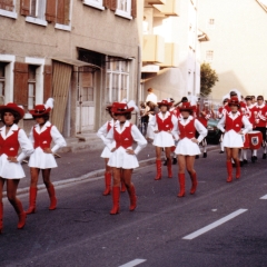 Die Schneckenburg-Garde und der Fanfarenzug bei der Dorffest-Eröffnung in Wollmatingen.