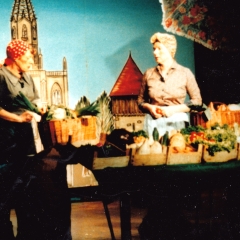 Narrenkonzerte im Konzil: Petershäusler Wochenmarkt mit Elfriede Boschoff und Helga Matheis.