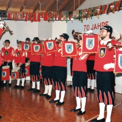 70 Jahre Schneckenburg: Zum Auftakt spielte der Jubiläums-Fanfarenzug unter der Leitung von Bernd Sum.