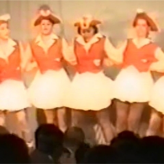 11.11. in der Linde: Es tanzten mit: Yvonne Brasser, Melanie Greis, Nicole Hagelstange, Katja Metzger, Kirsten Petschkuhn, Anita Restle, Stefanie Röhrig, Tanja Saile und Jaqueline Wolter.