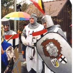 Umzug in Wollmatingen: Die Schneckenburg geht komplett als Ritter.