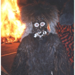 Verbrennung auf dem Stefansplatz: Der Schneeschreck vor dem Feuer.