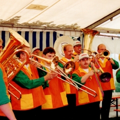 Die Clowngruppe spielte beim Sommerfest in der Gartenanlage Stromeyerdorf.