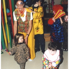 Rosenmontag: Kinderball im Bruder-Klaus-Kindergarten. Die Kinder wurden betreut von Silvia Moser.