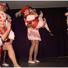 11.11. in der Linde: Das Männerballett als Prinzengarde. Einstudiert von Karin und Armin Ott.