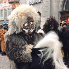 Umzug in der Stadt: Der Schneeschreck immer mit vollem Einsatz.