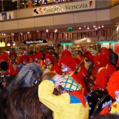 Schmutziger Donnerstag: Besuch beim Weiberfrühstück in Allmannsdorf.