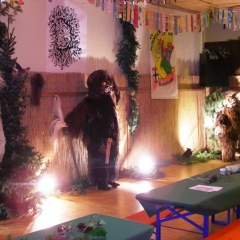 15 Jahre Schneeschreck: Die Deko mit den Schneeschreckpuppen sah toll aus.