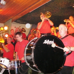 15 Jahre Schneeschreck: Den Auftakt bildete die Schneckenbürgler Clowngruppe unter der Leitung von Gerd Zachenbacher.