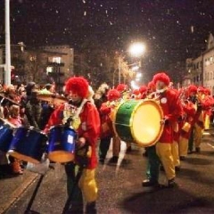 Narrenbaumstellen auf dem Gottmannplatz: Dann folgte die Clowngruppe.