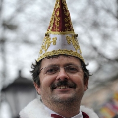 Schmutziger Donnerstag: Elferrat Jörg Becker auf dem Fischmarkt.