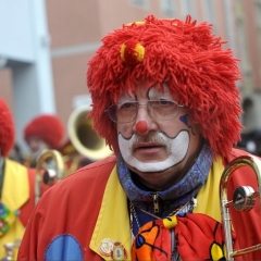 Schmutziger Donnerstag: Auch der Rest des Vereins war dabei.