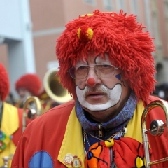 Schmutziger Donnerstag: Auch der Rest des Vereins war dabei.