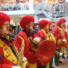 Schmutziger Donnerstag: Die Clowngruppe im Seerheincenter.