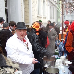 Schmutziger Donnerstag: Bei der Familie Rahming bekam jeder eine warme Suppe.