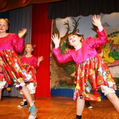 90 Jahre Schneckenburg: Die Tanzmäuse der Schneckenburg zeigten Ihren neusten Tanz.