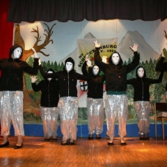 90 Jahre Schneckenburg: Auch das Schneckenburg-Ballett "Girls United" war dabei.