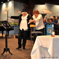 Frühschoppen Konzil: Robert Welti und Hubert Weber als Johannes Heesters und Simone Rethel.