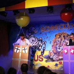 11.11. in der Linde: "Über den Wolken". Die Ballon-Fahrer Ekki Moser und Heinz Auer schauten sich die Welt von oben an.