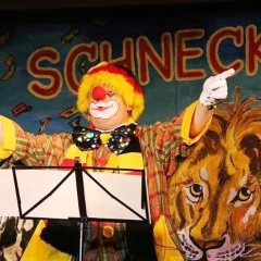 11.11. in der Linde: Robert Welte sang über den "Polit-Zirkus".