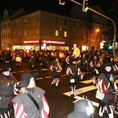 Narrenbaumstellen auf dem Gottmannplatz: Danach folgte der Fanfarenzug.