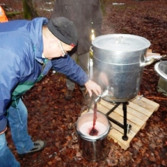 Schneeschreckerwachen in der Unikurve: Der Glühwein wurde frisch aufgebrüht.