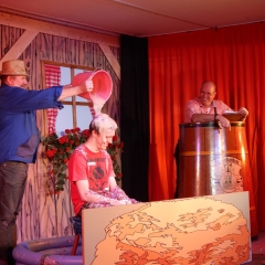 11.11. in der Linde: Ein Elferrat wurde getauft. Der Hauptakteur hieß Dominik Fritzsche.