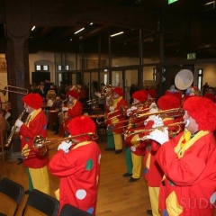 Frühschoppen im Konzil: Beim Ausmarsch gab es noch eine Zugabe im Saal.