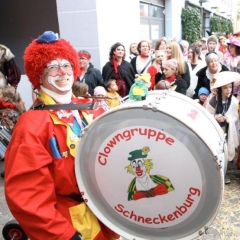 Schmutziger Donnerstag: Auftritt auf der Bühne des Südkuriers auf dem Fischmarkt.