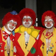 Frühschoppen im Konzil: Die Clowngruppe unter der Leitung von Gerd Zachenbacher (Mitte).