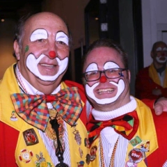 Frühschoppen im Konzil: Die Clowngruppe eröffnete das Programm.