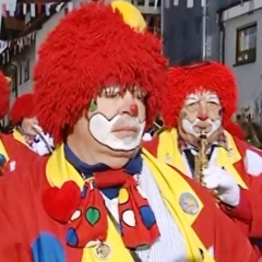 Hegau-Bodensee-Umzug in Markelfingen: Die Clowngruppe lief vorneweg.