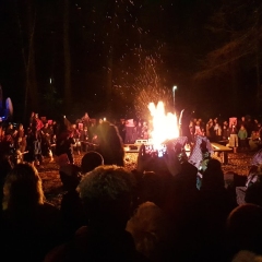 Schneeschreckerwachen in der Uni-Kurve: Rund um die Feuerstelle war eine tolle Stimmung.