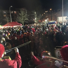 Narrenbaum stellen: Der Blick von der Bühne.