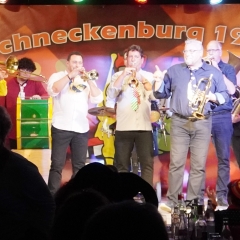 11.11. der Schneckenburg: Nach der Pause eröffnete wieder die Clowngruppe. diesmal unter der  Leitung von Alexander Urban.