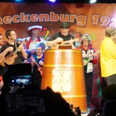 11.11. der Schneckenburg: Das Ukulelen-Orchester läutete das Finale ein.