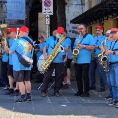 Clowngruppe in Neapel: Auftritt in Sorrent.