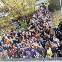 Ballett-Treffen Schneeschreck: Vor dem Einlass staute sich schon das Publikum.